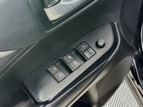 Used 2018 Toyota Highlander SE AWD/4WD image 24