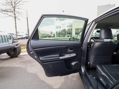 Used 2017 Toyota Prius V Four image 35