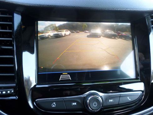 Used 2019 Chevrolet Trax LT w/ LT Convenience Package image 11