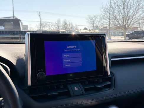 Certified 2025 Toyota RAV4 XLE AWD/4WD image 9