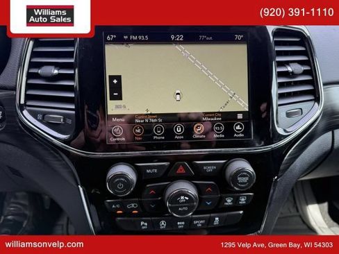 Used 2019 Jeep Grand Cherokee Altitude AWD/4WD image 18