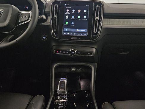 New 2026 Volvo XC40 B4 Plus w/ Climate Package image 16