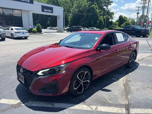 Used 2023 Nissan Altima 2.5 SR w/ SR Premium Package FWD image 7