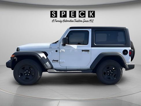 Used 2023 Jeep Wrangler Sport AWD/4WD image 3