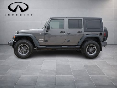 Used 2016 Jeep Wrangler Unlimited Sport w/ Quick Order Package 24S AWD/4WD image 4