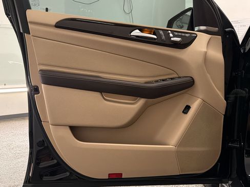 Used 2017 Mercedes-Benz GLE 350 image 25