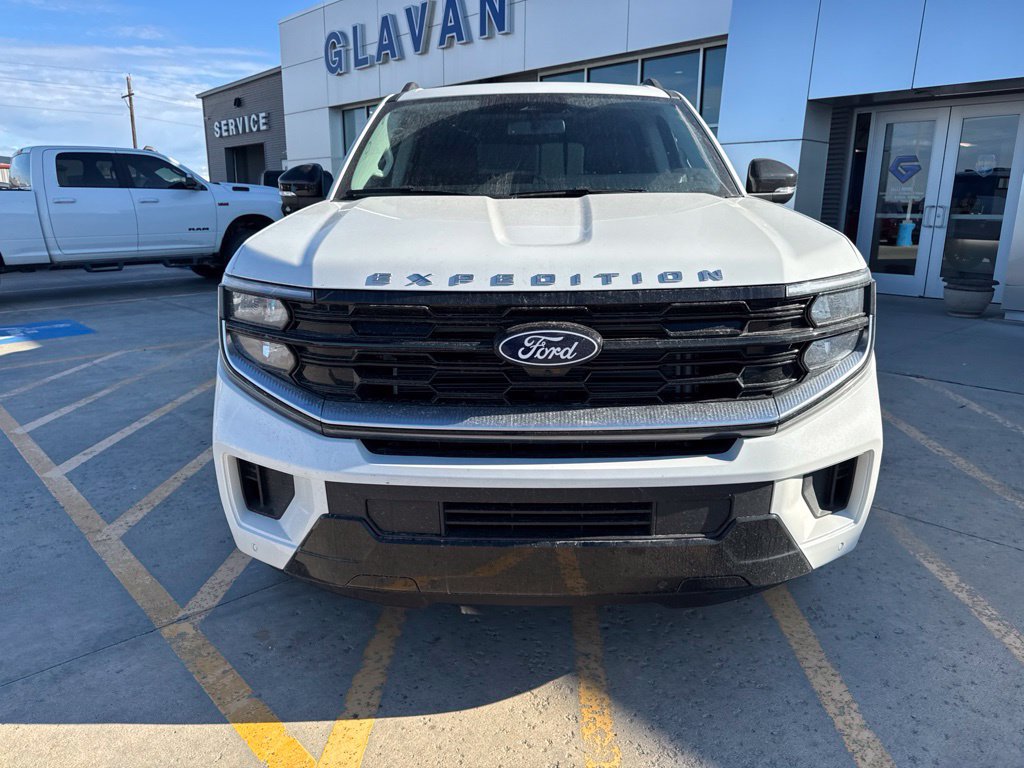 New 2027 Ford Expedition Max Platinum w/ Platinum Ultimate Package AWD/4WD image 3