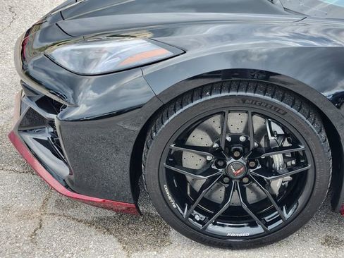 Used 2025 Chevrolet Corvette Z06 image 5