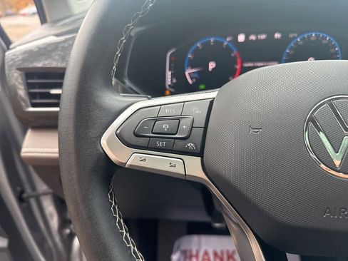 Used 2022 Volkswagen Taos SEL image 19