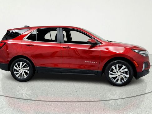 Certified 2024 Chevrolet Equinox LT w/ LPO, Floor Liner Package FWD image 6