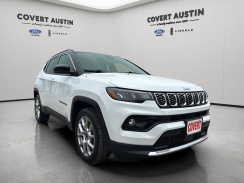 Used 2025 Jeep Compass Limited AWD/4WD image 6