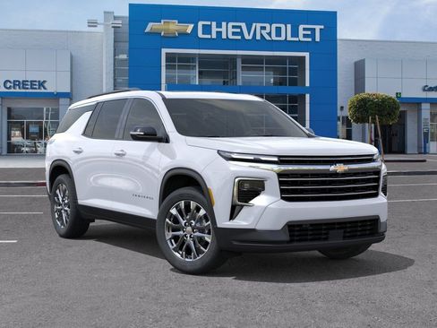 New 2026 Chevrolet Traverse LT w/ Sun and Wheel Package FWD image 2