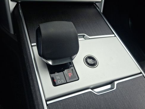 New 2025 Land Rover Range Rover SE image 26