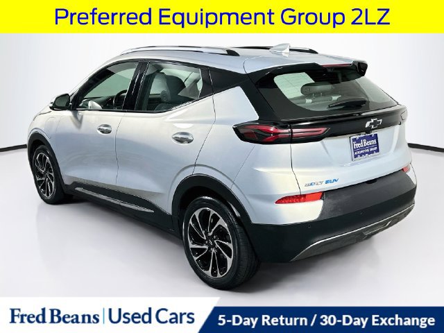 Used 2022 Chevrolet Bolt EUV Premier w/ Sun & Sound Package FWD image 7