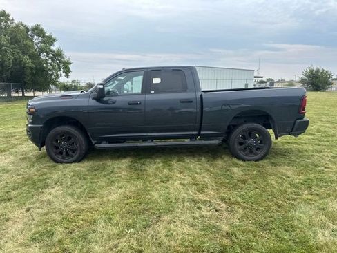 Used 2025 RAM 2500 Big Horn AWD/4WD image 6