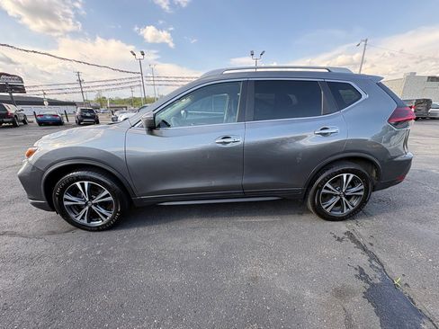 Used 2020 Nissan Rogue SV w/ Premium Package image 5