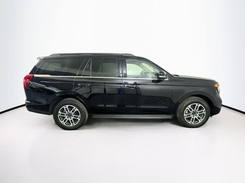 Used 2025 Ford Expedition Active AWD/4WD image 10