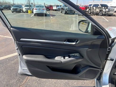 Used 2022 Nissan Altima 2.5 SV FWD image 20