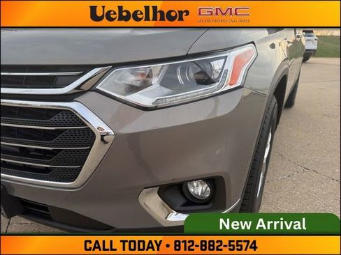 Used 2019 Chevrolet Traverse LT image 16