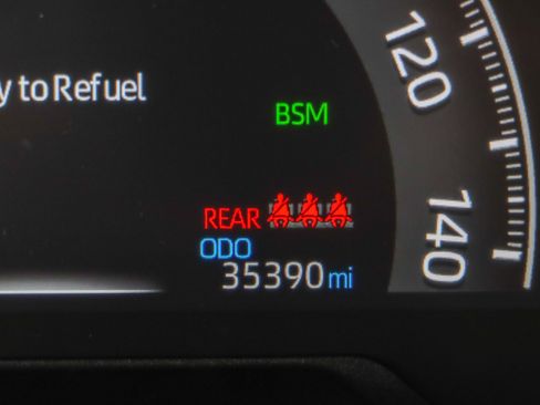 Used 2023 Toyota RAV4 XLE Premium image 16