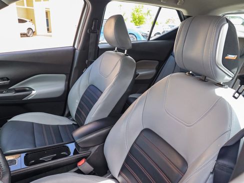 Used 2024 Nissan Kicks SR w/ SR Premium Package FWD image 15