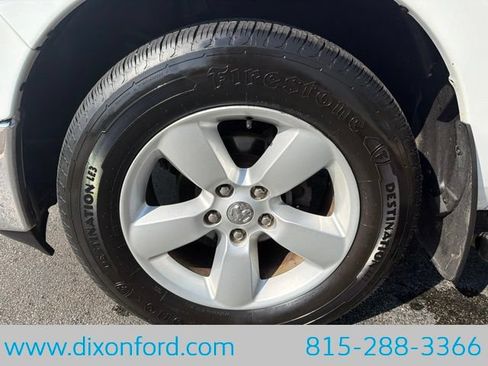Used 2016 RAM 1500 Classic SLT AWD/4WD image 25