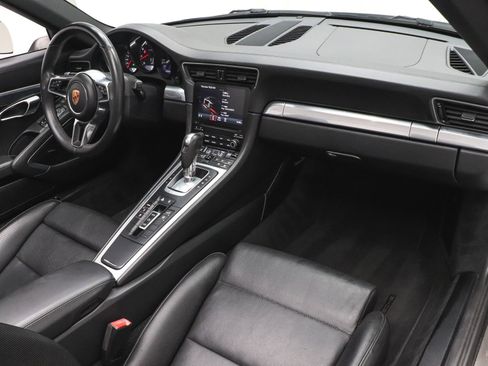 Used 2019 Porsche 911 Carrera image 21