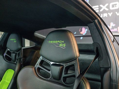 Used 2019 Porsche 911 GT3 RS w/ Weissach Package RWD image 8
