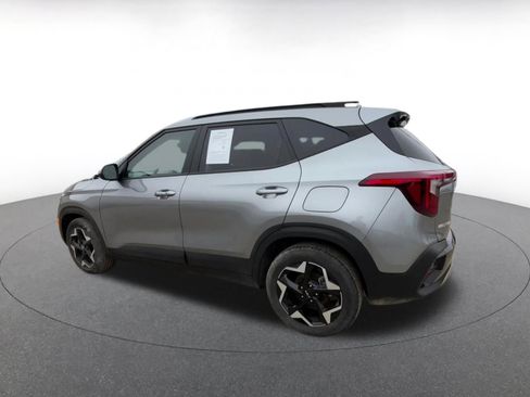 Used 2025 Kia Seltos S image 10