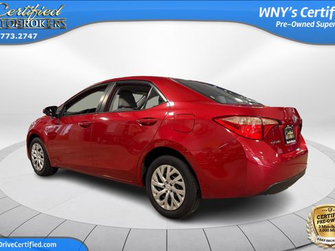 Used 2018 Toyota Corolla LE FWD image 8