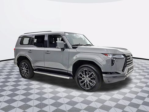 Used 2024 Lexus GX 550 w/ Accessory Package (Z1) AWD/4WD image 17