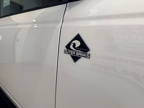 New 2025 Ford Bronco Outer Banks w/ Sasquatch Package image 4