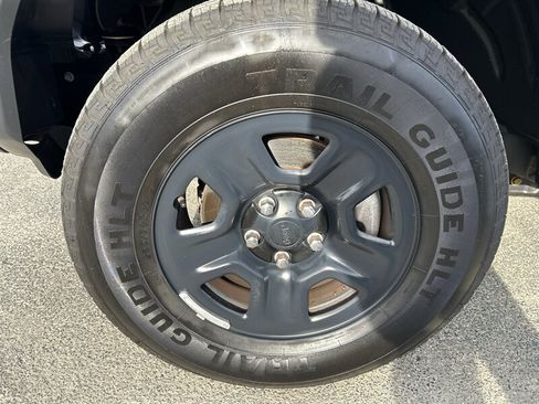 Used 2018 Jeep Wrangler Unlimited Sport image 7