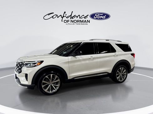 Used 2025 Ford Explorer Platinum w/ Ultimate Package image 4