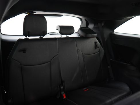 Used 2025 Toyota Sienna XSE AWD/4WD image 13