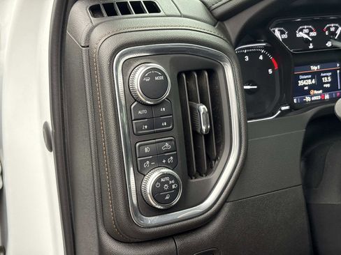 Certified 2023 GMC Sierra 2500 AT4 w/ AT4 Preferred Package image 19