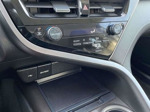 Used 2023 Toyota Camry SE image 28