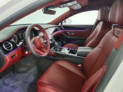 Used 2023 Bentley Flying Spur V8 image 17