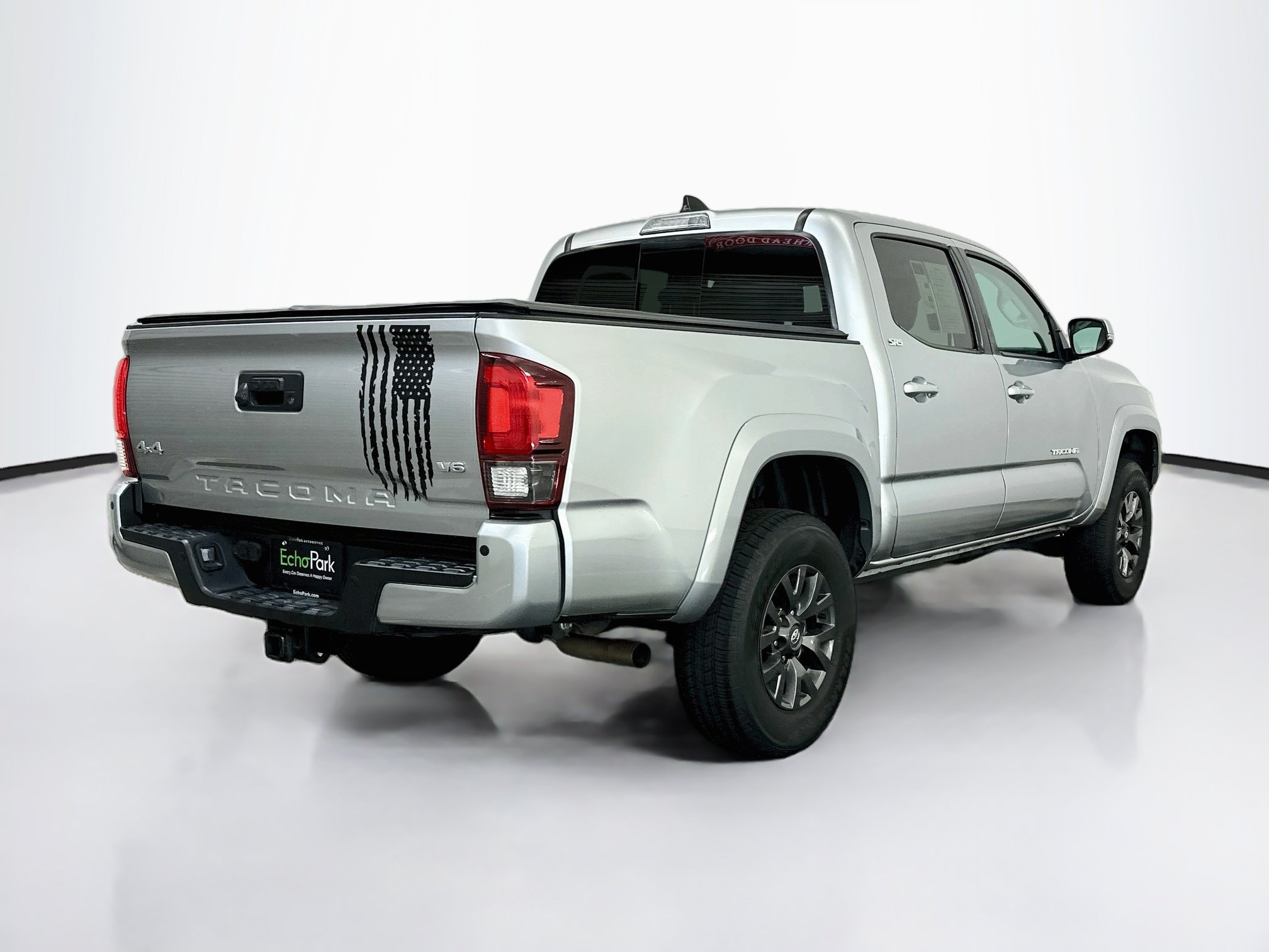 Used 2023 Toyota Tacoma SR5 AWD/4WD image 9