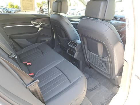 Certified 2024 Audi Q8 e-tron Premium AWD/4WD image 11