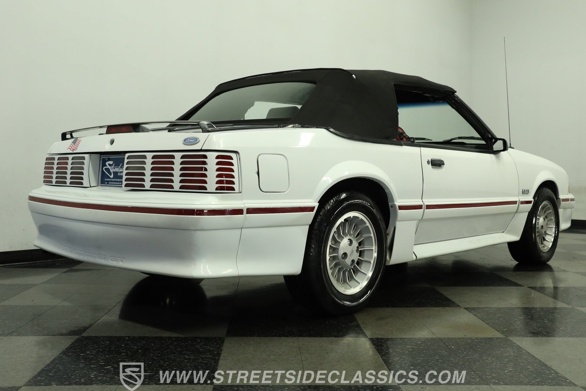Used 1987 Ford Mustang GT RWD image 26