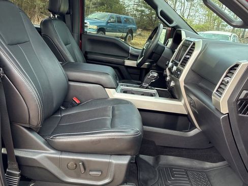 Used 2019 Ford F150 Lariat w/ Equipment Group 502A Luxury image 8