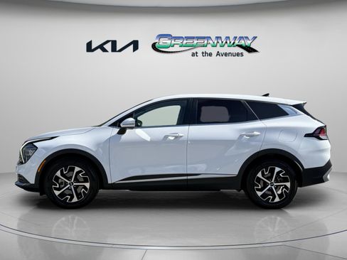 Used 2024 Kia Sportage EX FWD image 4