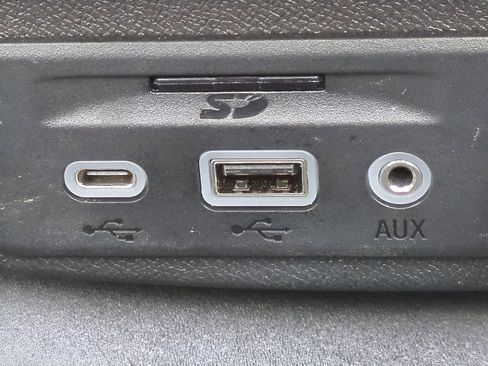 Used 2022 Chevrolet Malibu Premier image 23