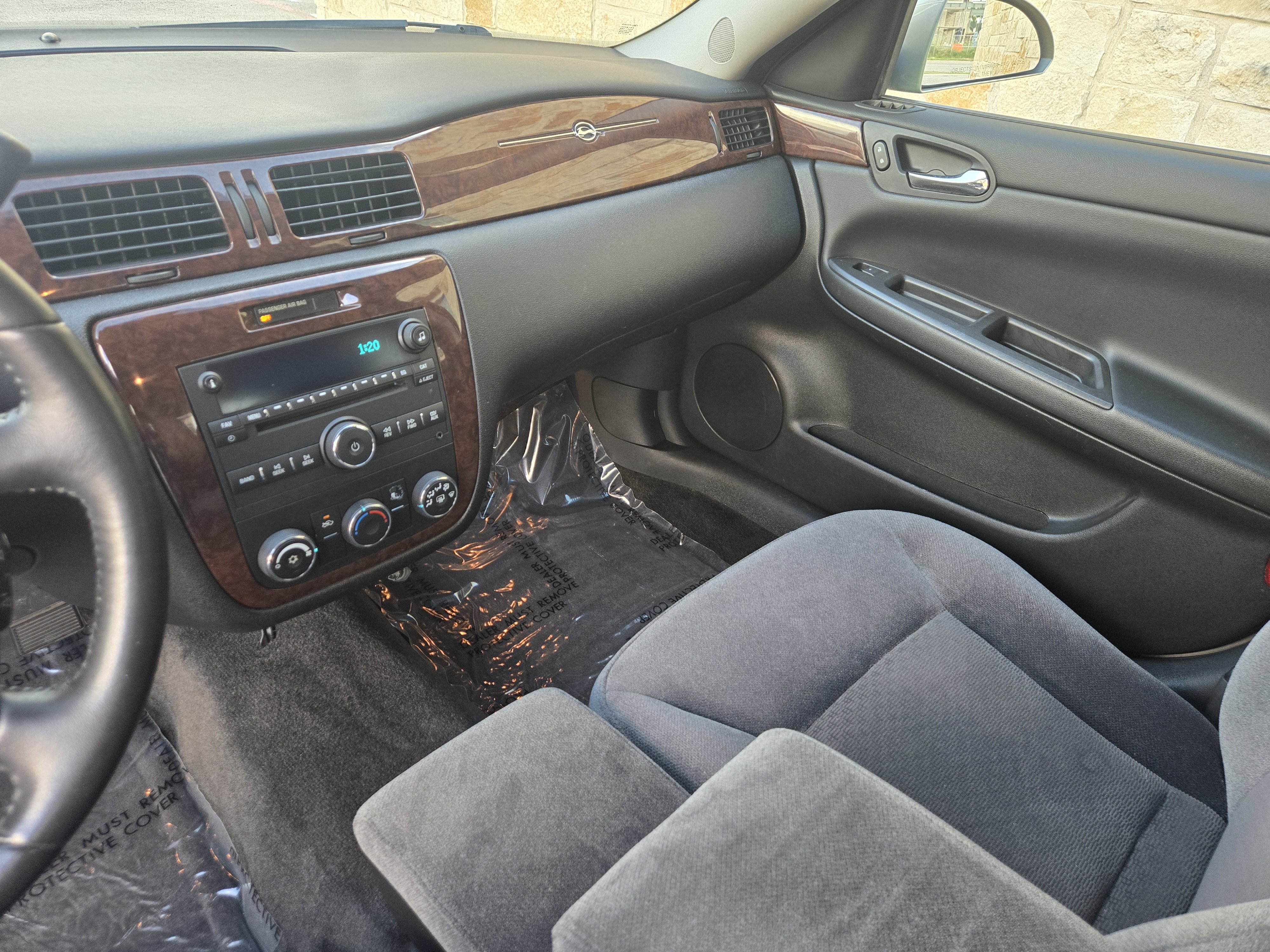 Used 2011 Chevrolet Impala LS FWD image 13