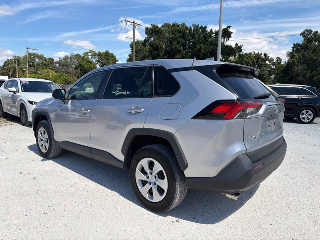 Used 2023 Toyota RAV4 LE FWD image 5