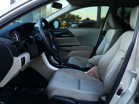 Used 2016 Honda Accord LX image 36