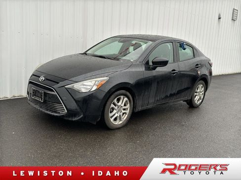 Certified 2018 Toyota Yaris iA image 1