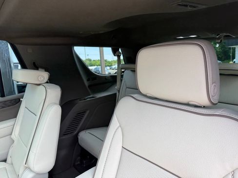New 2026 GMC Yukon Denali w/ Advanced Technology Package AWD/4WD image 9