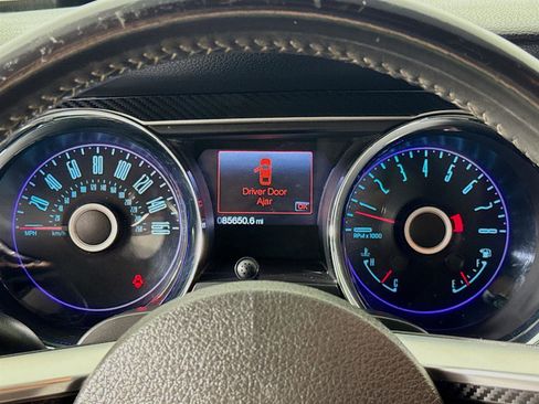 Used 2014 Ford Mustang Premium image 13